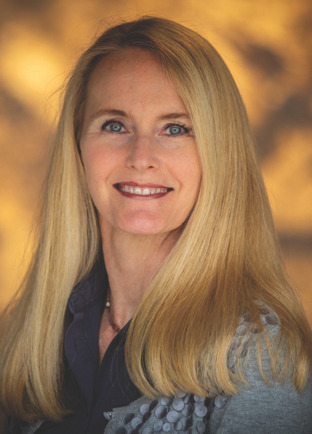 Lenette Casper, headshot portrait