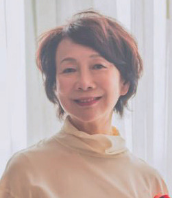 Wei Ling Wee, headshot portrait